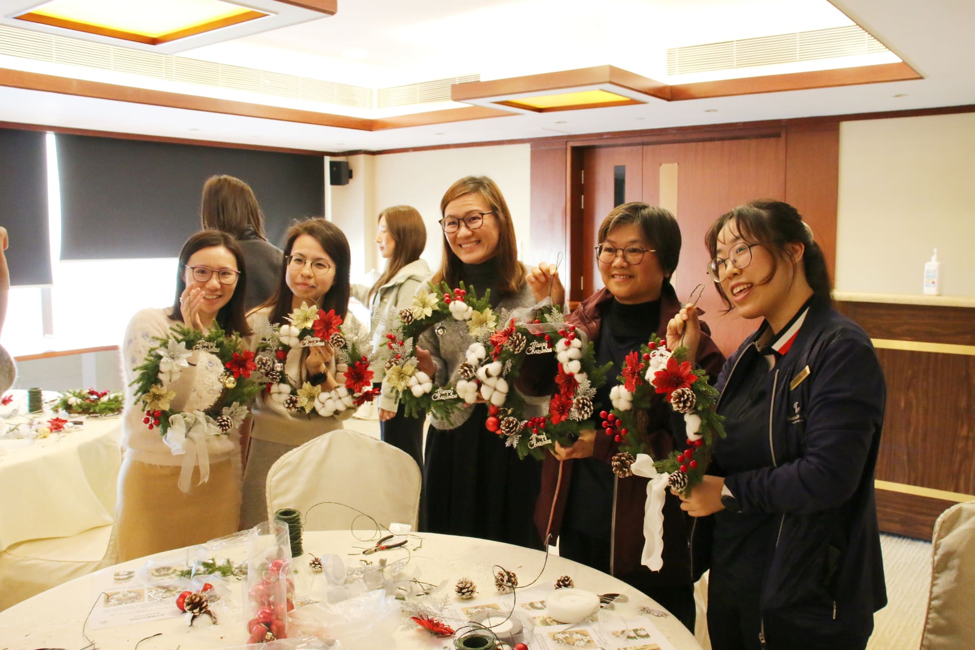 Clearwater Bay Golf Club Christmas Wreath Workshop