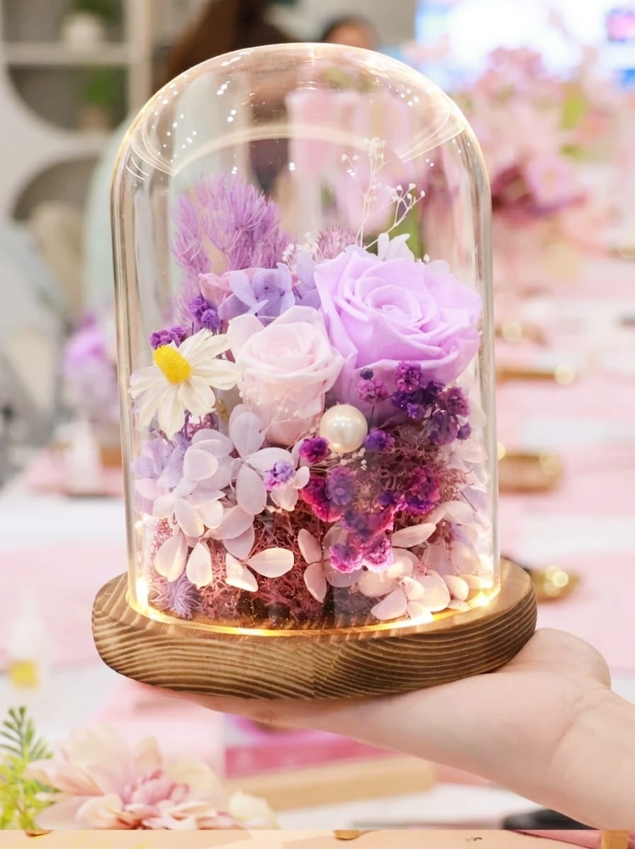 Preserved Flower Night Lamp
