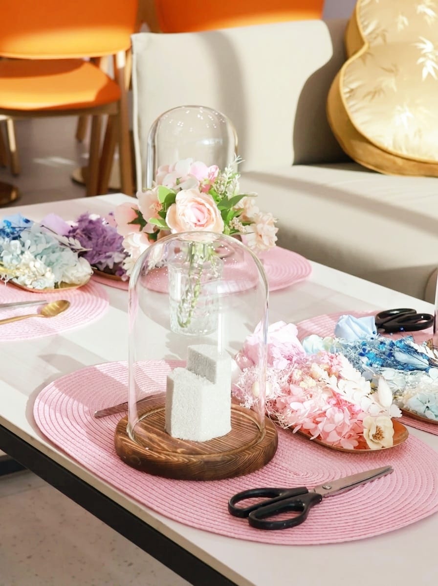 Preserved Flower Night Lamp